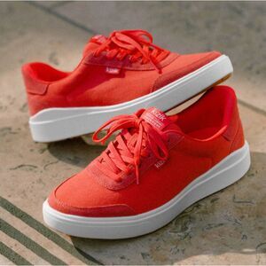 NIB Kizik Women's Prague 2 Sneakers Poppy Red White Trim Lace Up Size 8.5